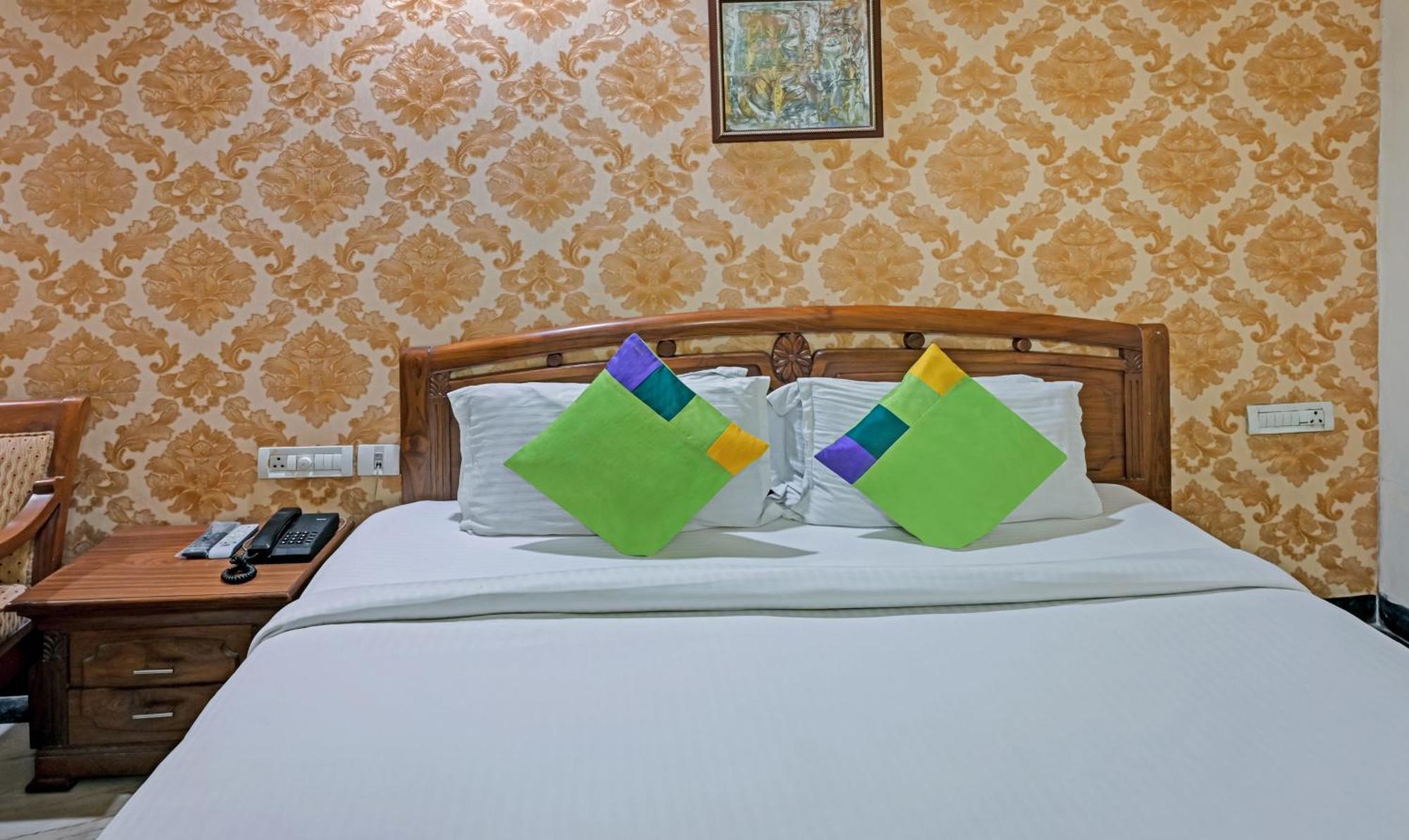 Itsy Hotels Auzone & Spa Chandigarh Bagian luar foto