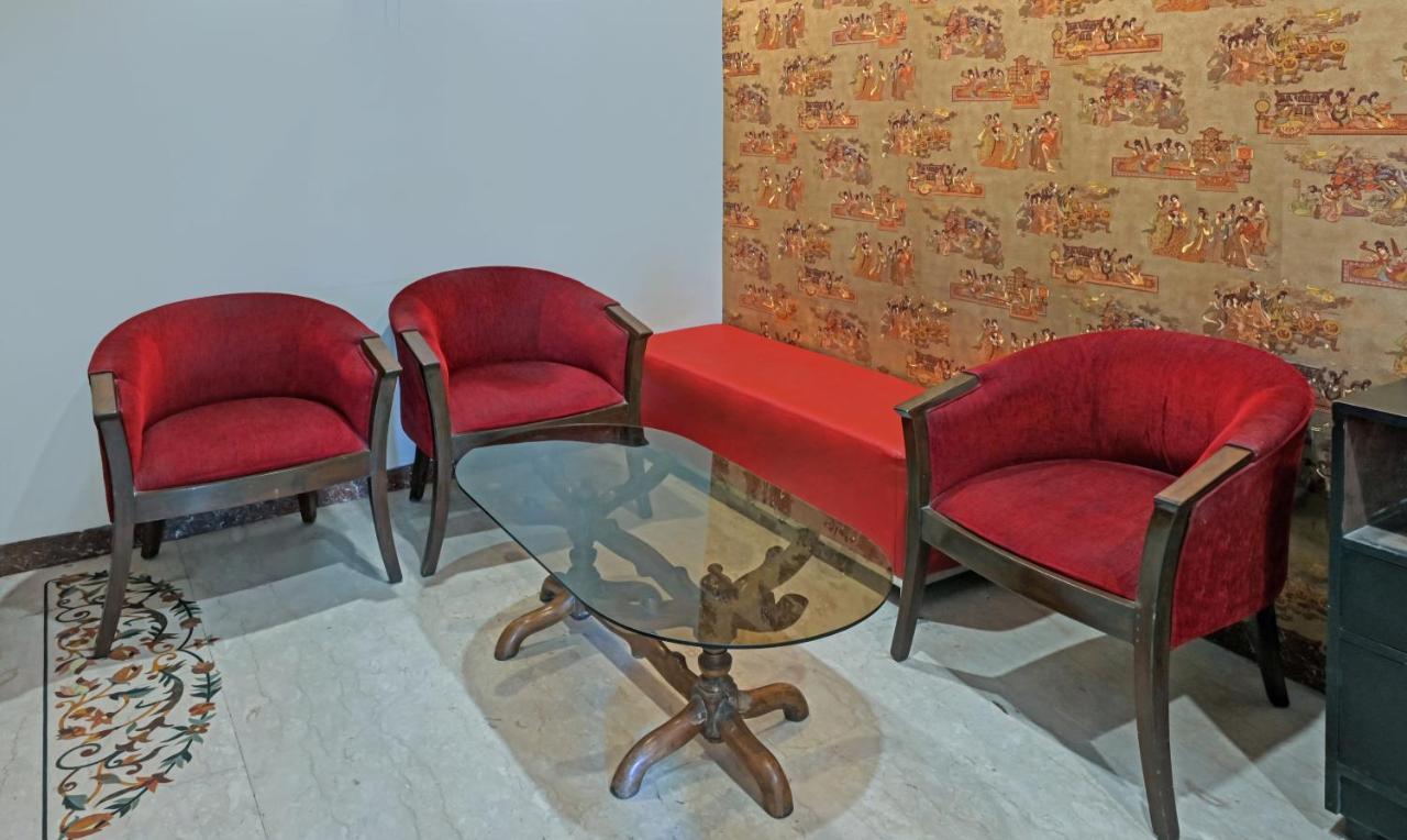 Itsy Hotels Auzone & Spa Chandigarh Bagian luar foto