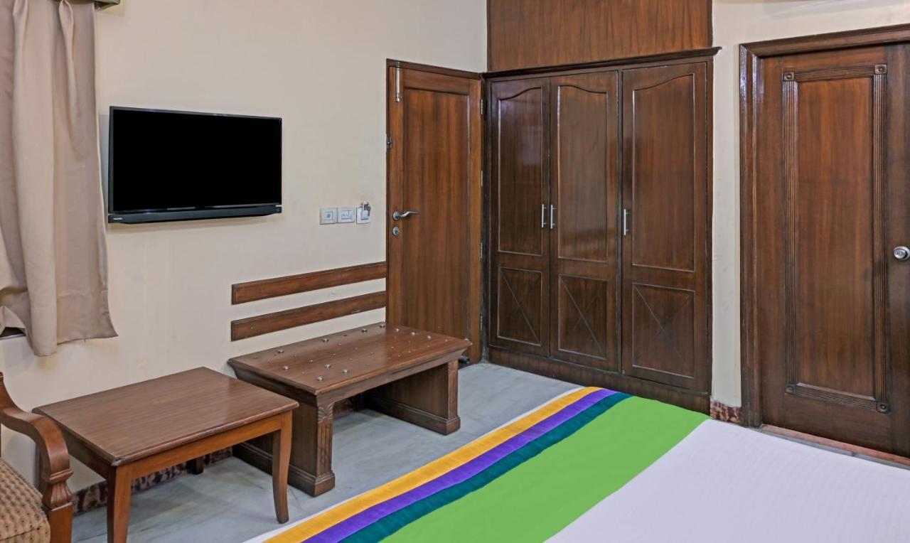 Itsy Hotels Auzone & Spa Chandigarh Bagian luar foto